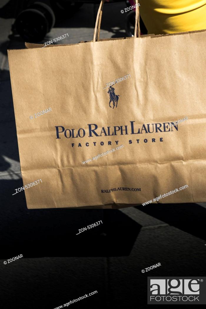 Paper bags with paper handle