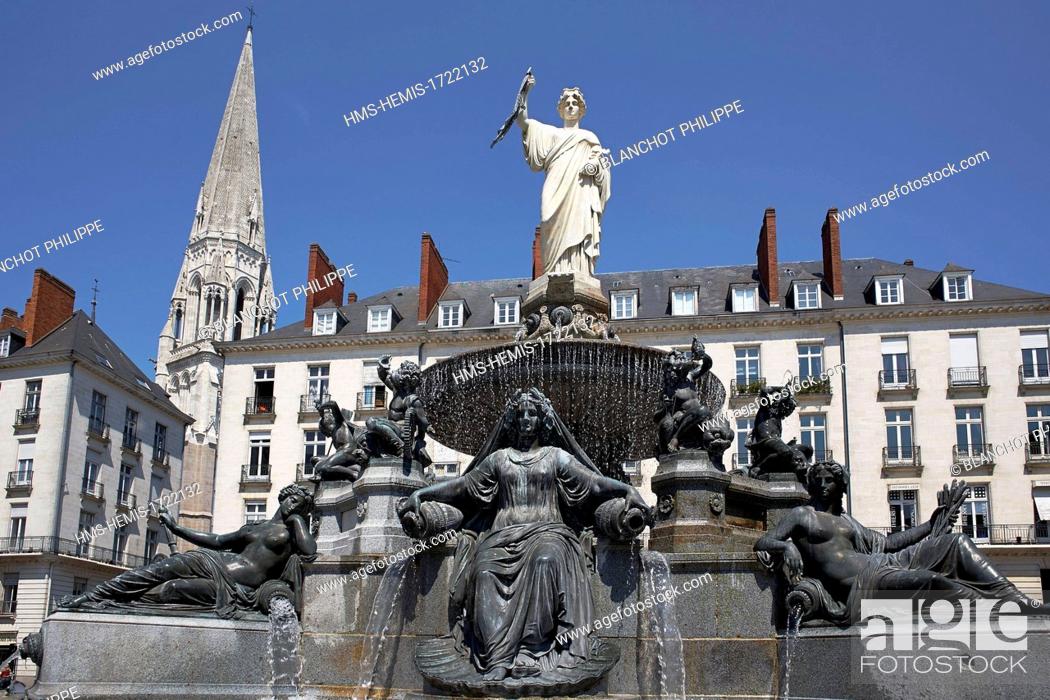 Stock Photo: France, Loire Atlantique, Nantes, European Green Capital 2013, monumental Fountain in the Royal place.