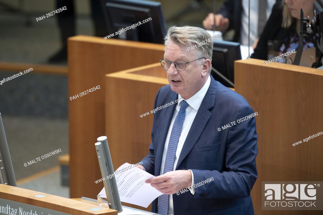 Stock Photo: Markus WAGNER, chairman of the AfD parliamentary group, parliamentary group leader, during his speech TOP 1: defend democracy, offer protection.