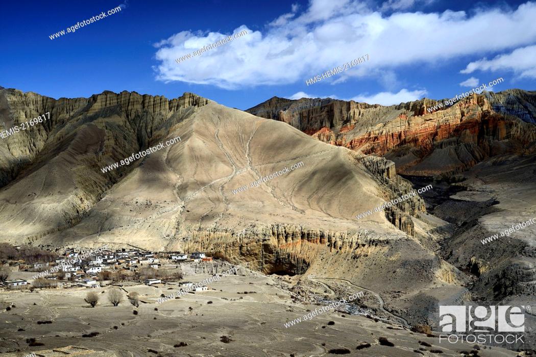 Stock Photo: Nepal, Gandaki zone, Upper Mustang (near the border with Tibet), village of Ghemi.