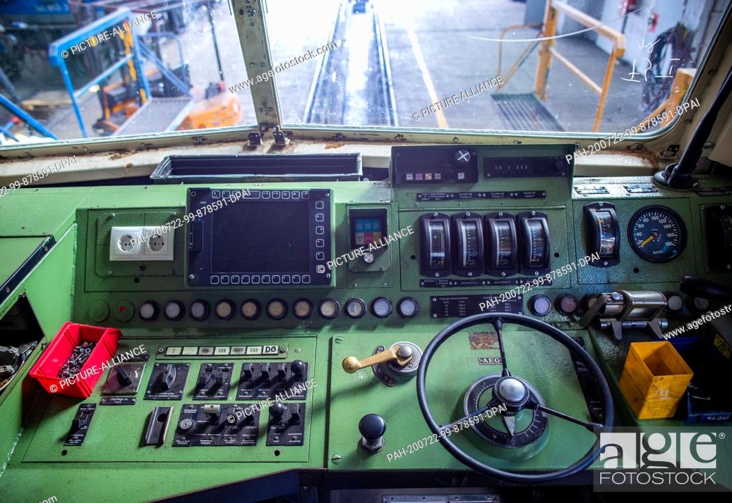 Stock Photo: 16 July 2020, Mecklenburg-Western Pomerania, Mukran: On the driver's cab of a class 181 electric locomotive built in 1972.