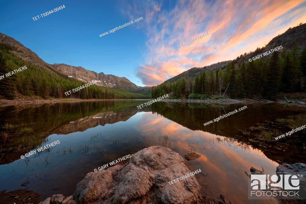 Stock Photo: United States, Oregon, Strawberry Lake in mountains at sunset.