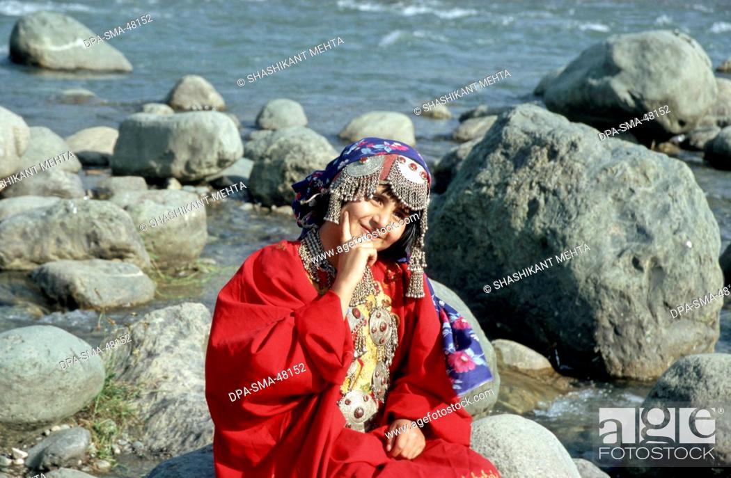 Traditional dress of jammu and kashmir women Stock Photos - Page 1 :  Masterfile