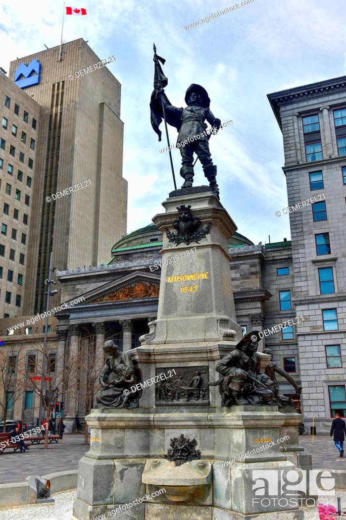 Photo de stock: Maisonneuve Monument in the Place d'Armes in Montreal, Canada. The monument is in memory of Paul Chomedey de Maisonneuve, the founder of Montreal.
