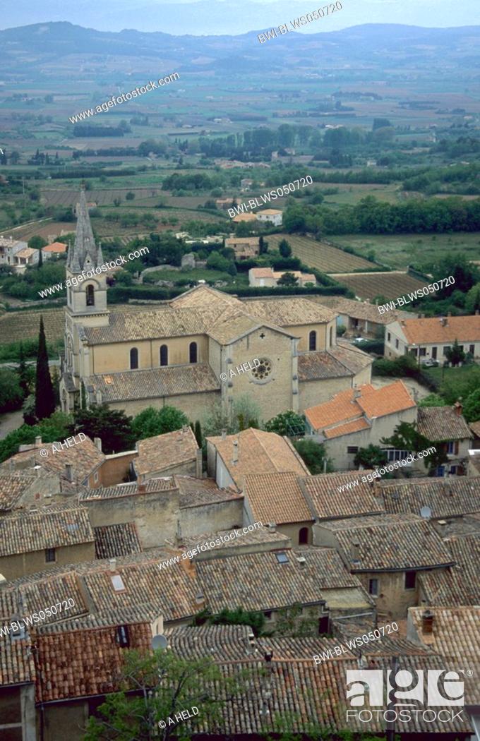 Stock Photo: view on village, France, Provence, Bonnieux.