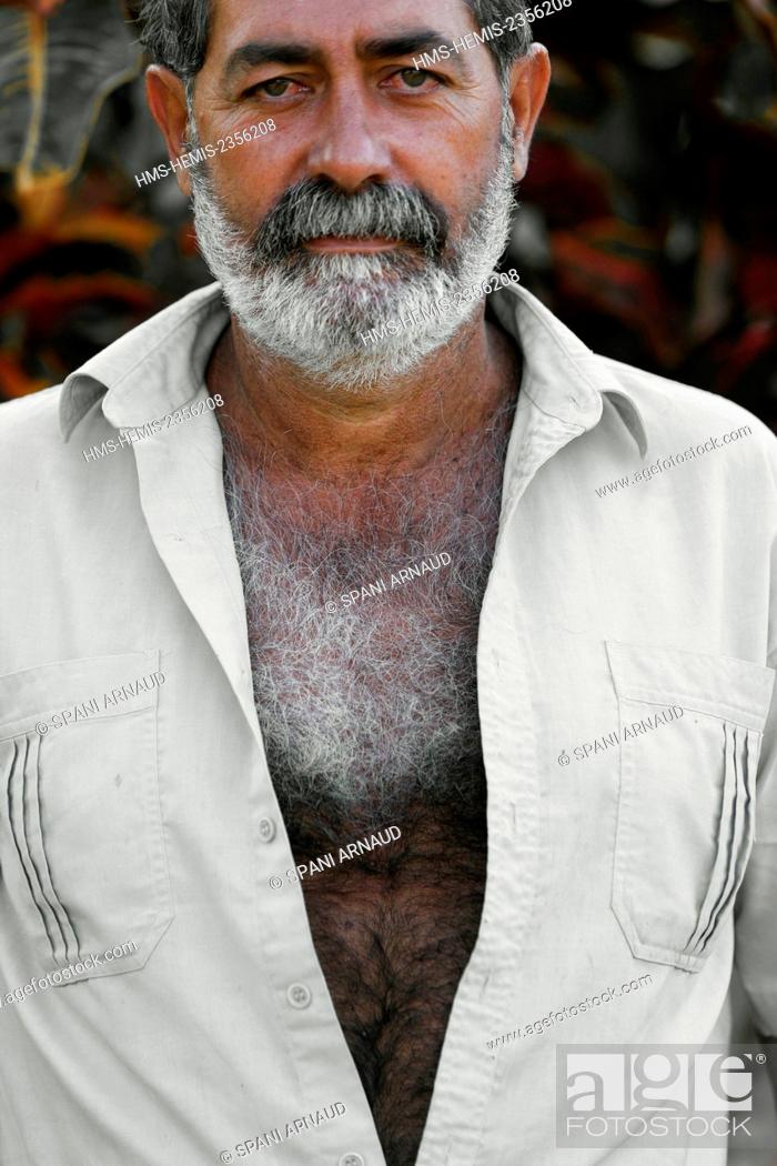 Literally Just 16 Pictures Of Burt Reynold's Chest Hair