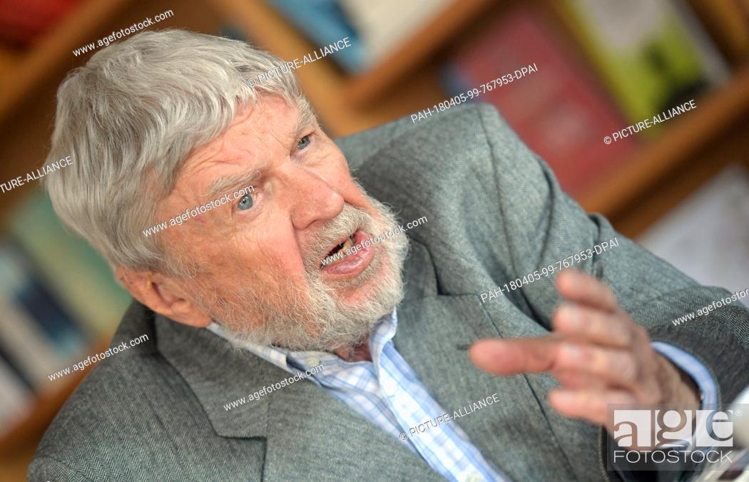 Stock Photo: 20 March 2018, Germany, Hamburg: Actor Hardy Krueger sits in the publishing house 'Hoffmann und Campe'. On 12 April 2018, he will celebrate his 90th birthday.