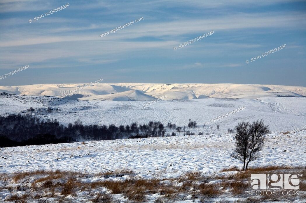 Stock Photo: kinder scout, derbyshire, england, snow in the pennines in peak district national park.