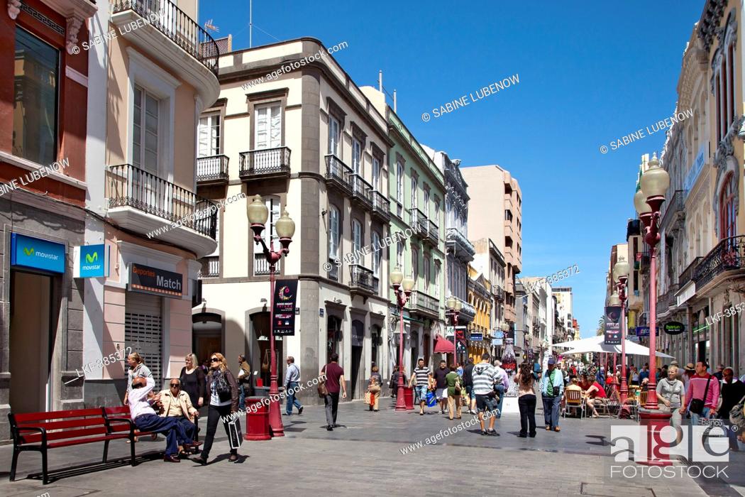 Tilkalde pause Socialist People in a shopping street at the old town, Triana, Las Palmas, Gran  Canaria, Canary Islands, Spain, Stock Photo, Picture And Rights Managed  Image. Pic. LKF-385372 | agefotostock