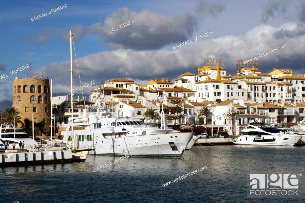 oración civilización Oblea Puerto Banus (Marbella) Spain. Yachts moored in the marina of Puerto Banus  in Marbella town, Foto de Stock, Imagen Derechos Protegidos Pic.  T22-2926575 | agefotostock