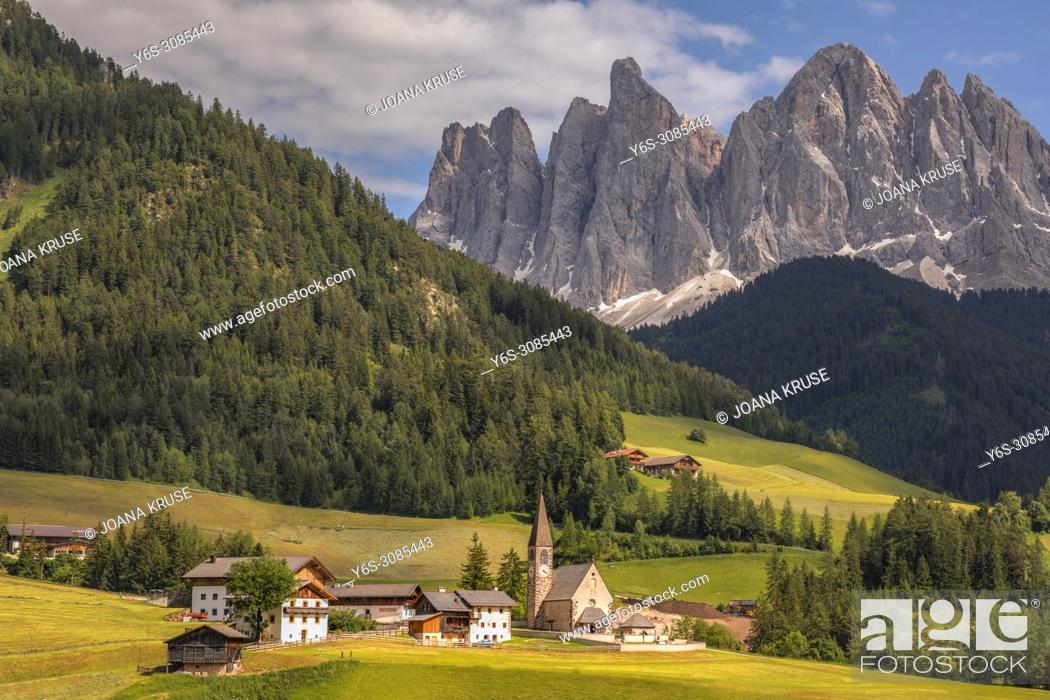 Stock Photo: Santa Maddalena, Dolomites, Trentino, Alto Adige, Italy, Europe.