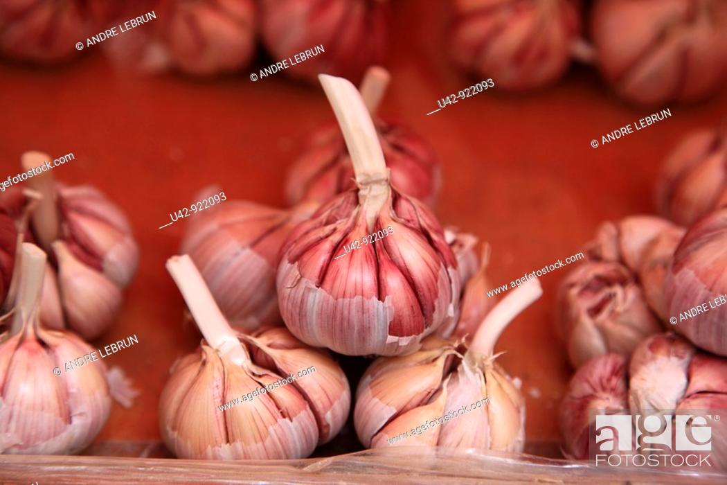 Stock Photo: Garlic for sale in the Ballaro market in Palermo Sicily.