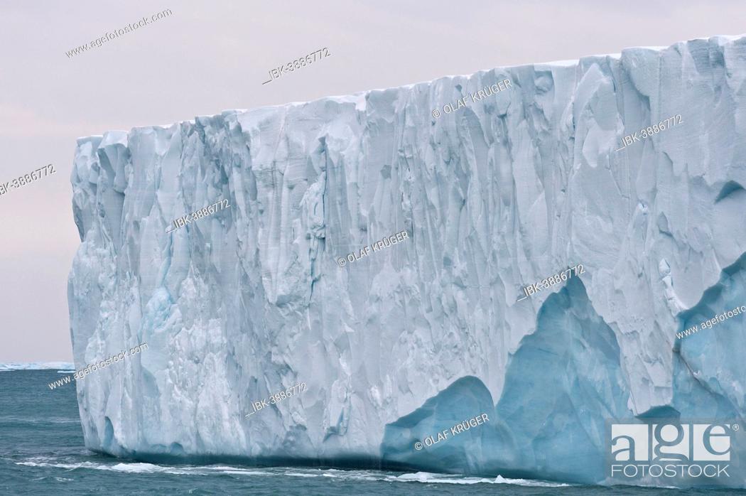 Stock Photo: Bråsvellbreen, longest glacier front of the northern hemisphere, Austfonna, Nordaustlandet, Svalbard Archipelago, Svalbard and Jan Mayen, Norway.