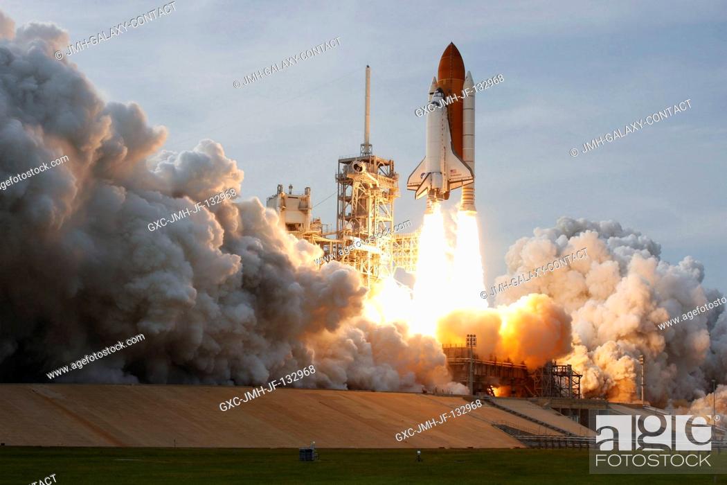 Stock Photo: Space Shuttle Endeavour and its seven-member STS-127 crew head toward Earth orbit and rendezvous with the International Space Station.