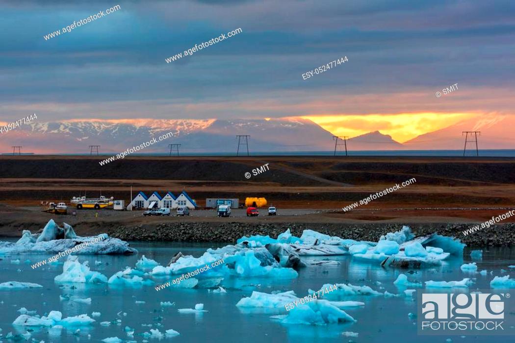 Stock Photo: Icebergs in Jokulsarlon glacial lagoon. Vatnajokull National Park, southeast Iceland, Europe.
