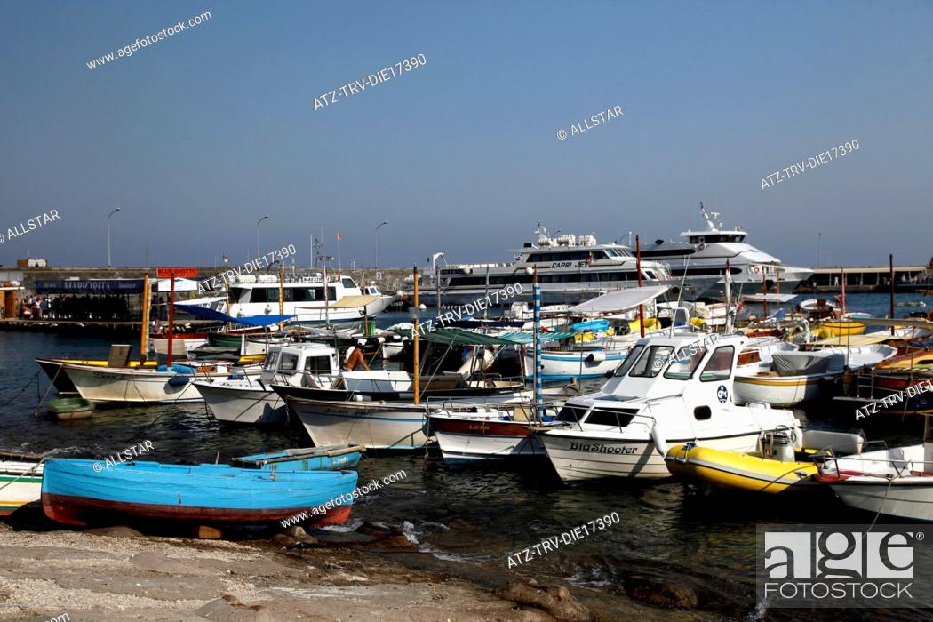 Stock Photo: PLEASURE & FISHING BOATS; MARINA GRANDE, ISLAND OF CAPRI, ITALY; 17/09/2011.