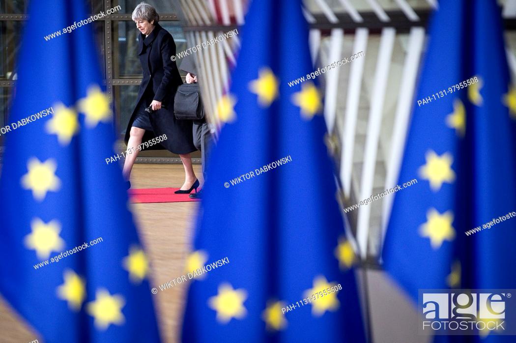 Photo de stock: British Prime Minister Theresa May arrives prior to the EU head of states summit on migration and Brexit in Brussels, Belgium on 14.12.