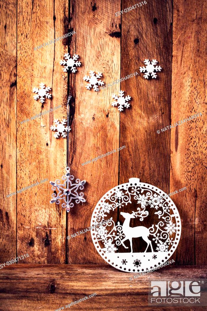 Laeacco Dreamlike Shiny Christmas Tree Old Plank Backdrop 7x5ft Vinyl Red Ribbon Grunge Wooden Wall Stacked Gifts Snow Background Xmas Party Banner Child Baby Portrait Shoot Indoor Decors Wallpaper 