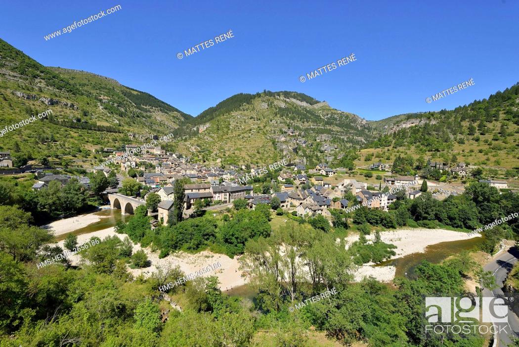 Stock Photo: France, Lozere, the Causses and the Cevennes, Mediterranean agro pastoral cultural landscape, listed as World Heritage by UNESCO, the Gorges du Tarn, Ste Enimie.