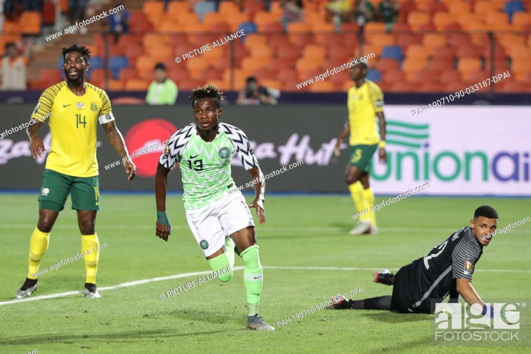 Imagen: 10 July 2019, Egypt, Cairo: Nigeria's Samuel Chukwueze (C) celebrates scoring his side's first goal during the 2019 Africa Cup of Nations quarter final soccer.