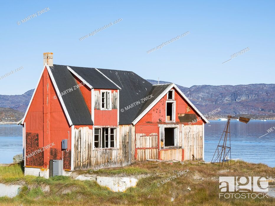 Stock Photo: The Inuit village Oqaatsut (once called Rodebay) located in the Disko Bay. America, North America, Greenland, Denmark.