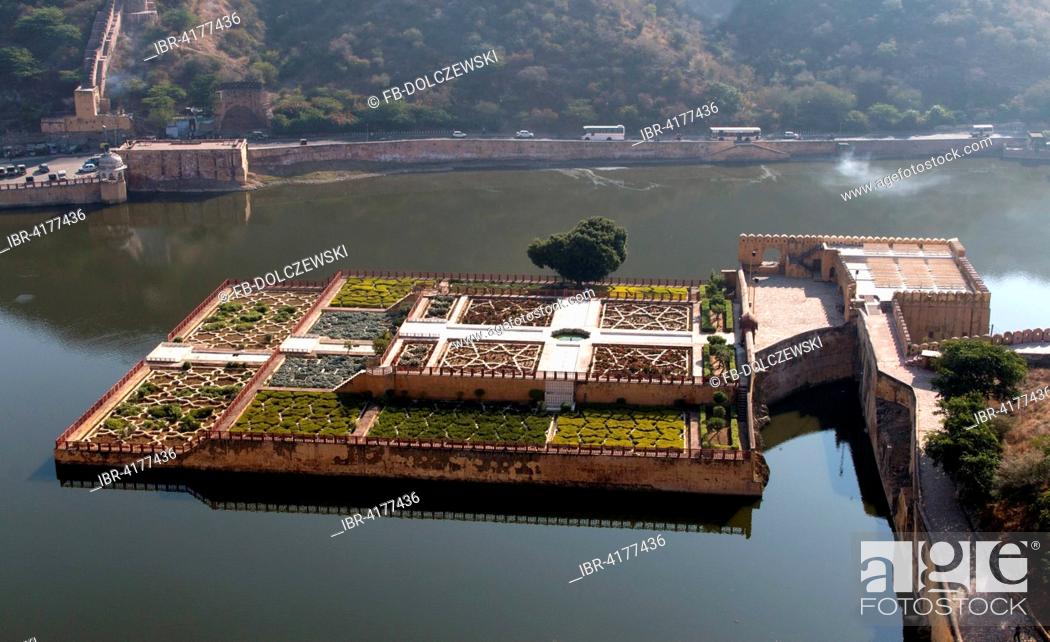 Stock Photo: Kesar Kyari Bagh palace gardens in the lake, Amber Fort, Amber Palace, Jaipur, Rajasthan, India.