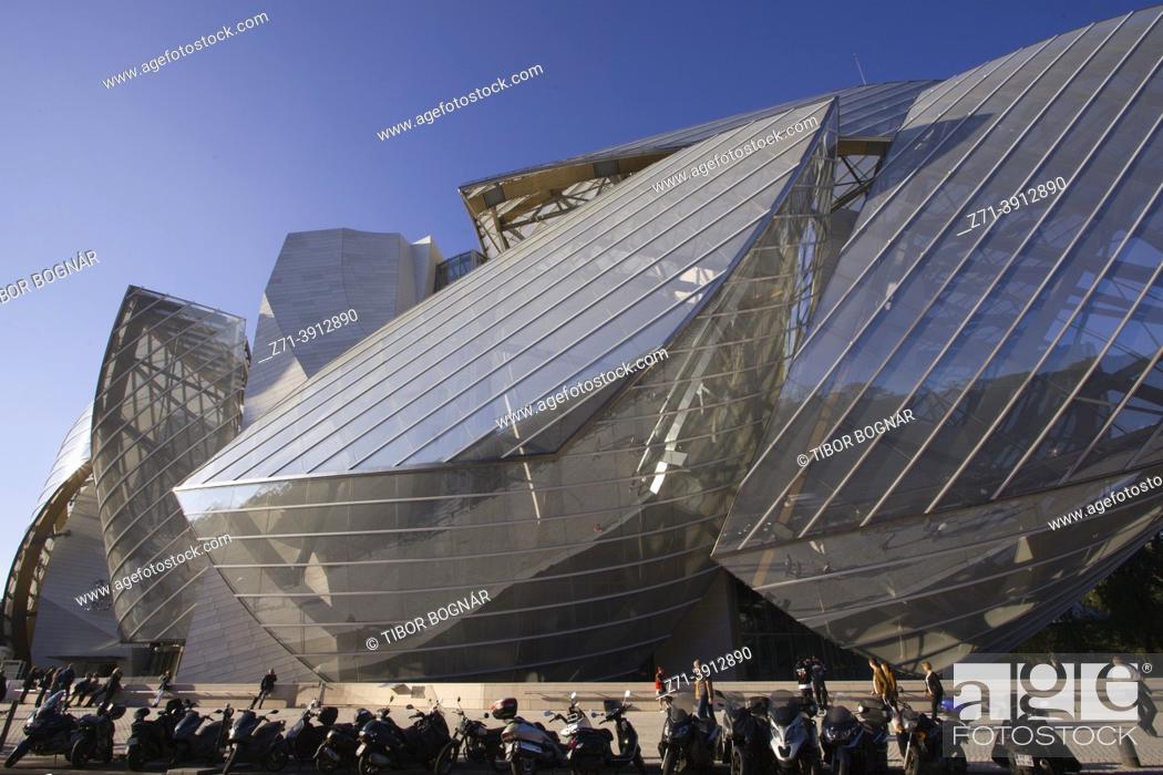 Stock Photo: France, Paris, Fondation Louis Vuitton, museum, modern architecture, Frank Gehry architect, .