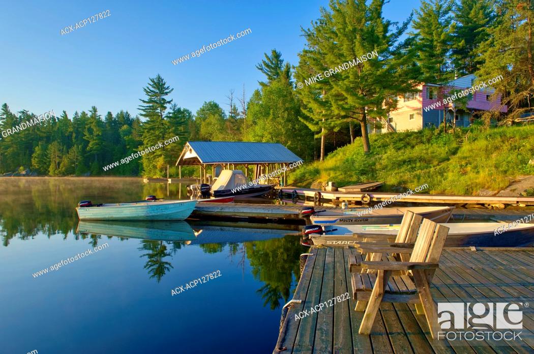 Stock Photo: Lodge at Snake Island Lake in the White Bear Forest Conservation Reserve, Temagami, Ontario, Canada.