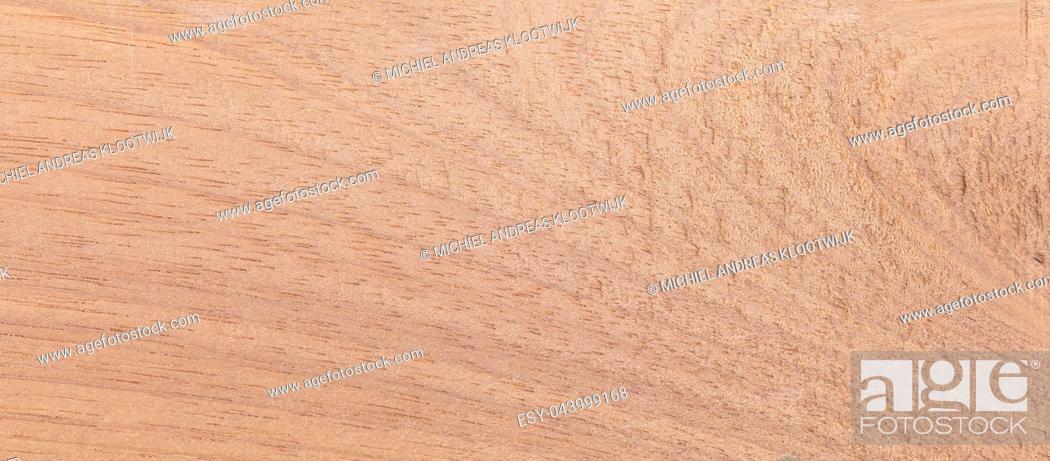 Imagen: Wood background - Wood from the tropical rainforest - Suriname - Couratari spp.