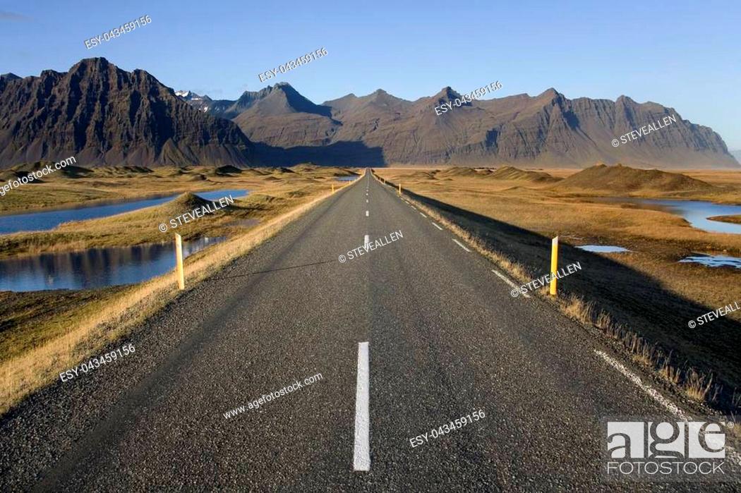 Stock Photo: Icelandic road between Hofn and Jokulsarlon on the south coast of Iceland.