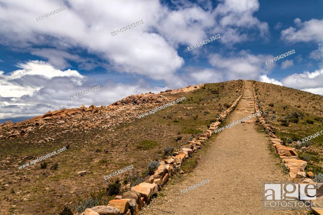 Stock Photo: Inca trail in Isla del Sol. Titicaca, Bolivia.
