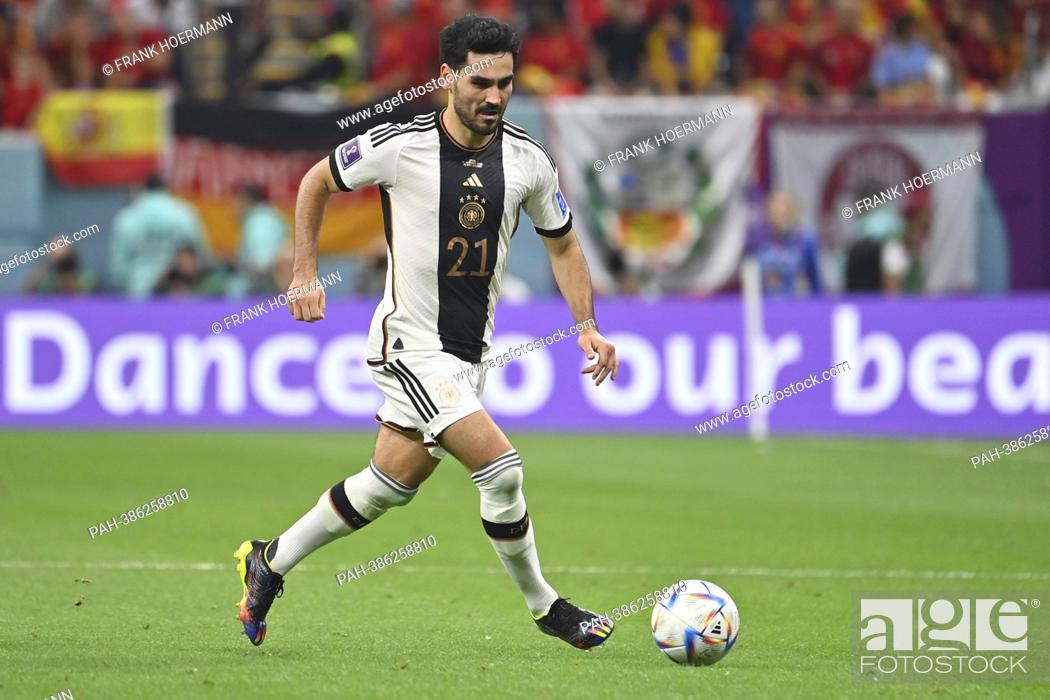 Stock Photo: Ilkay GUENDOGAN (GER), action, single action, single image, cut out, full body shot, full figure Spain (ESP) - Germany (GER) 1-1, group phase Group E.