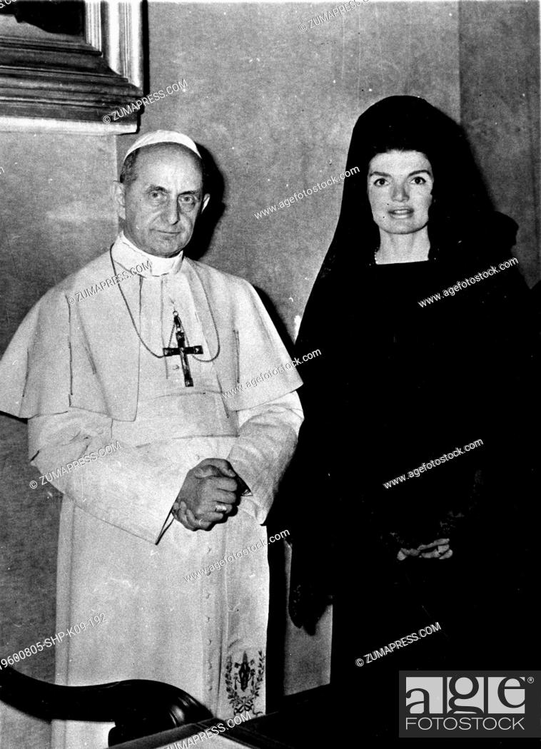 Stock Photo: Oct. 18, 1968 - Rome, Italy - JACQUELINE KENNEDY (7/28/1929-5/19/1994), widow of President John F. Kennedy, pictured with POPE PAUL at the Vatican.