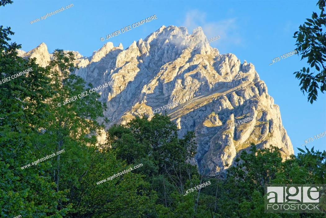 Stock Photo: Torre del Friero. Central Massif. Picos de Europa National Park. Cordiñanes. Leon Province. Castilla y Leon. Spain.