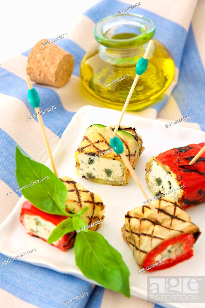 Stock Photo: Rolled Up, Blue, Roll, Red, Dish, Vegetables, Prepared, Grilled, Cheese, Roquefort, Vegetarian, Pick, Zucchini, Aperitif, Finger Food, Sheep's Milk Cheese, Bell Pepper, Stuffed, Filled, Basil, Starter