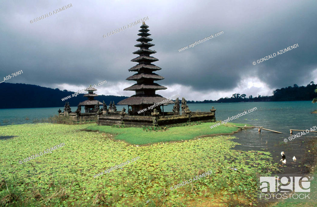 Stock Photo: Bratan lake. Ulu Danau Hindu temple. Bali. Indonesia.