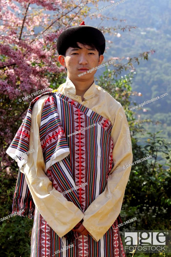 Sikkimese Bhutia Girl | A Sikkimese Bhutia girl dressed trad… | Flickr