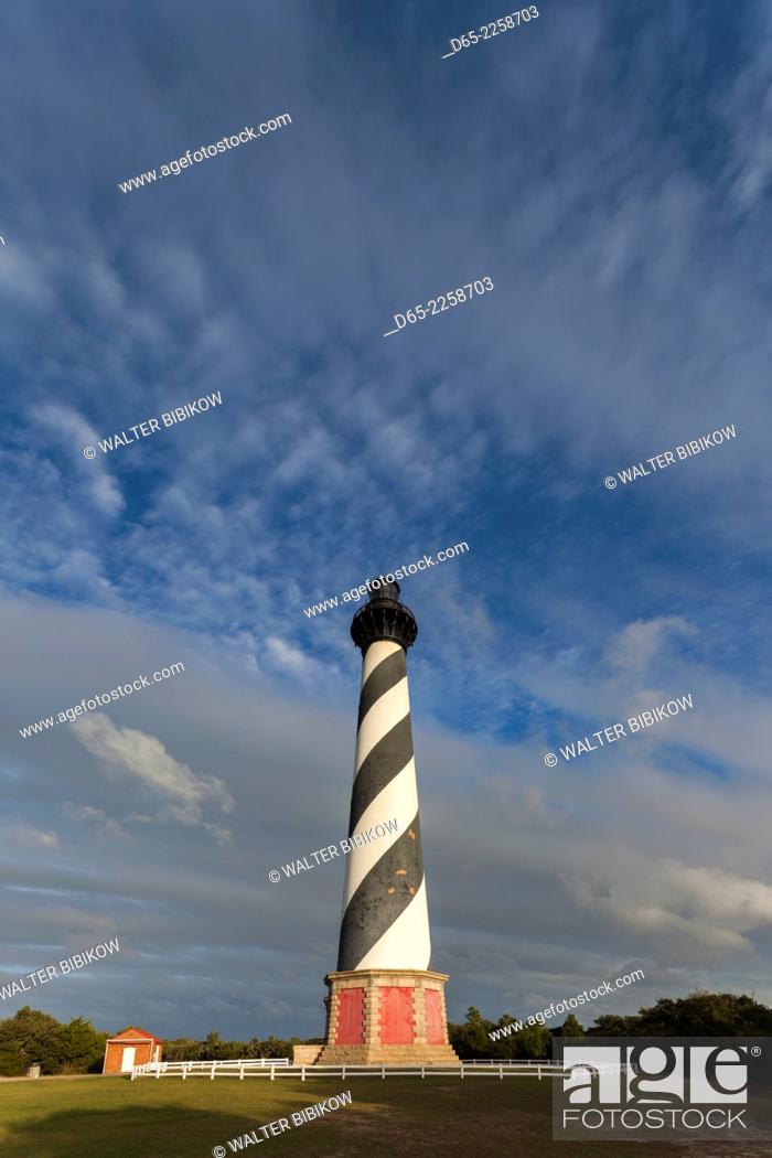 Stock Photo: USA, North Carolina, Cape Hatteras National Saeshore, Buxton, Cape Hatteras Lighthouse, b. 1870, tallest brick structure in the US.