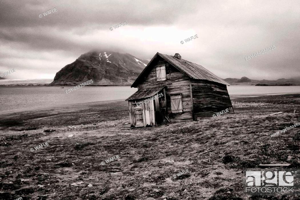 Stock Photo: Spitzbergen, old house from 1904, Recherchefjorden, Snatcherpynten.