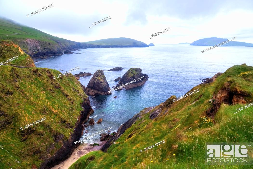 Stock Photo: Dunquin, Dingle Peninsula, County Kerry, Ireland.
