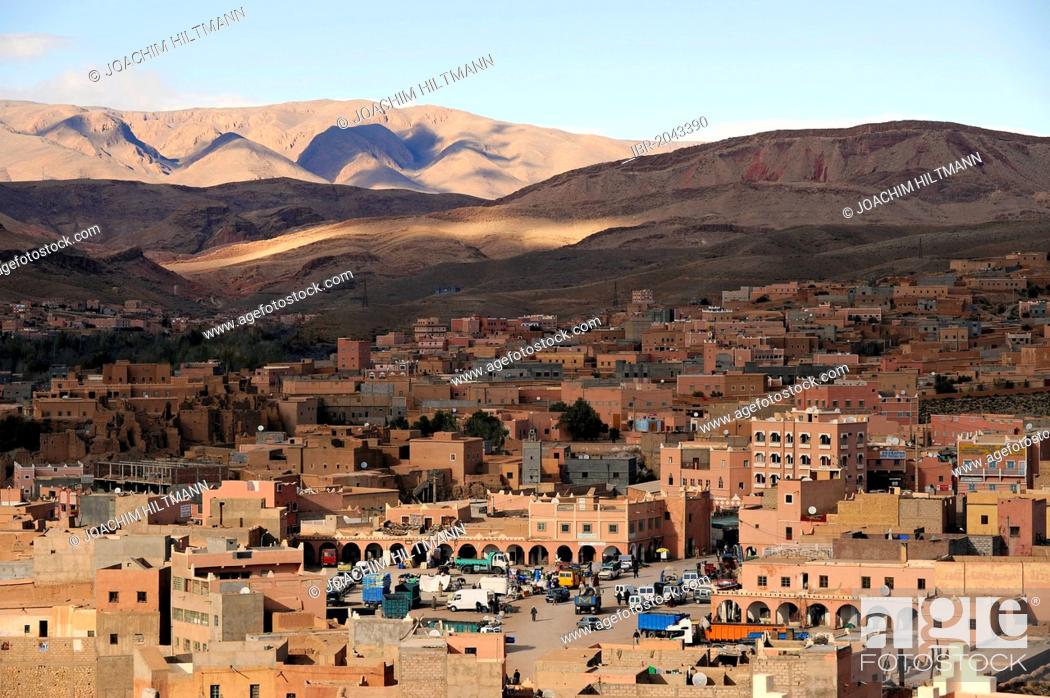 Stock Photo: Boumalne Dadès, town along the Road of the Kasbahs, Atlas Mountains, southern Morocco, Morocco, Maghreb, North Africa, Africa.