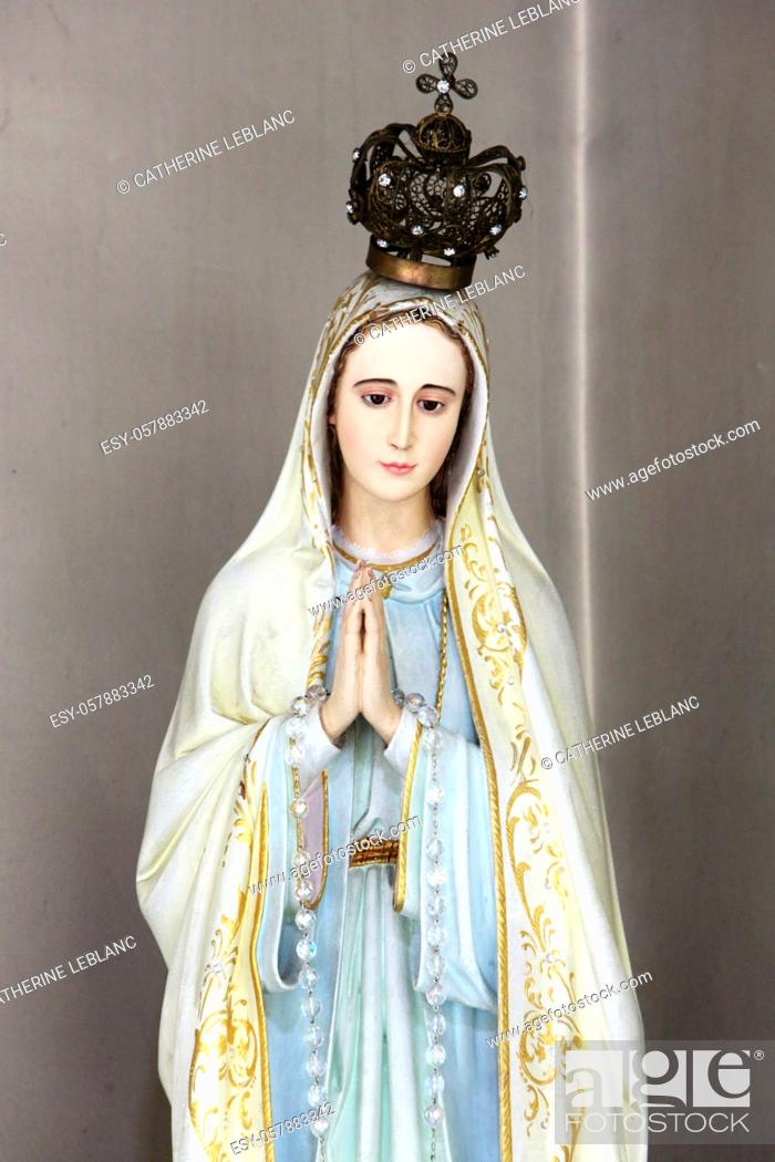 Stock Photo: Virgin Mary. Statue. St. Nicholas and St. Mark Church. Ville d'Avray. Haut-de-Seine. France. Europe.