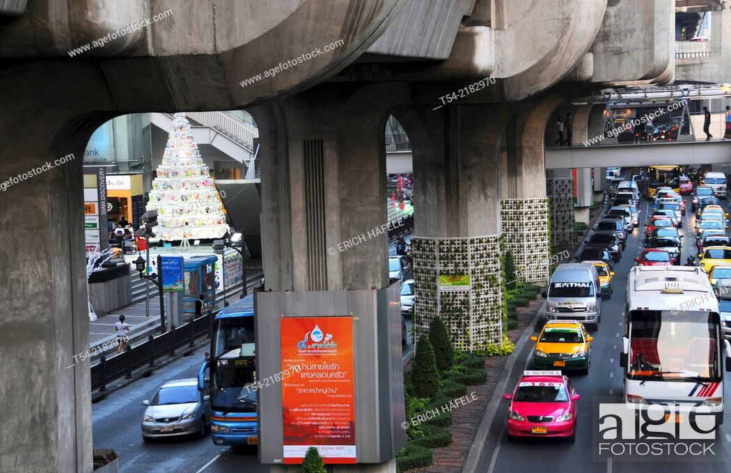 Stock Photo: Concrete pillars of the Skytrain in Bangkok.