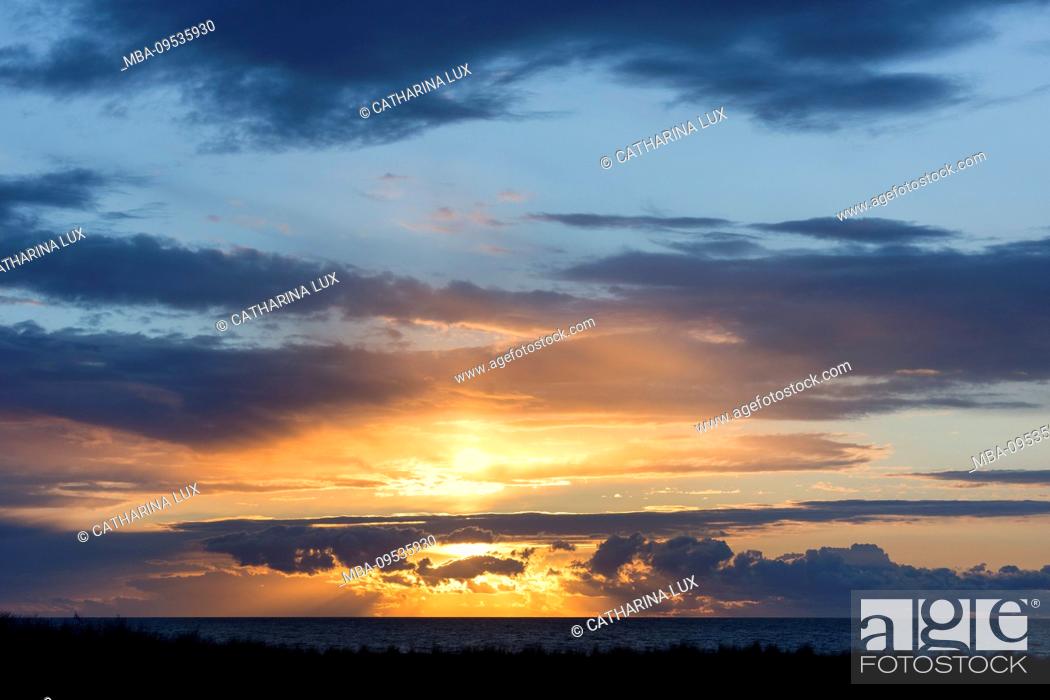 Stock Photo: Ostsse, seaside resort Zingst, view to the sea horizon at sunset.
