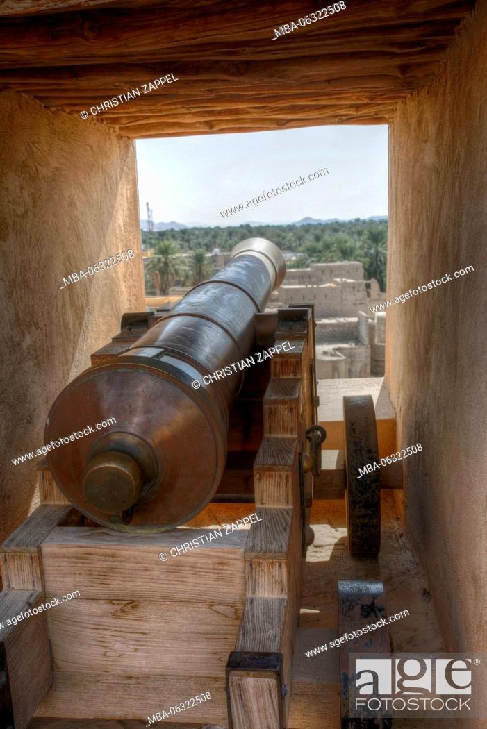 Stock Photo: Cannon of Nizwa Fort, Nizwa, region of Ad Dakhiliyah, Oman, Asia.