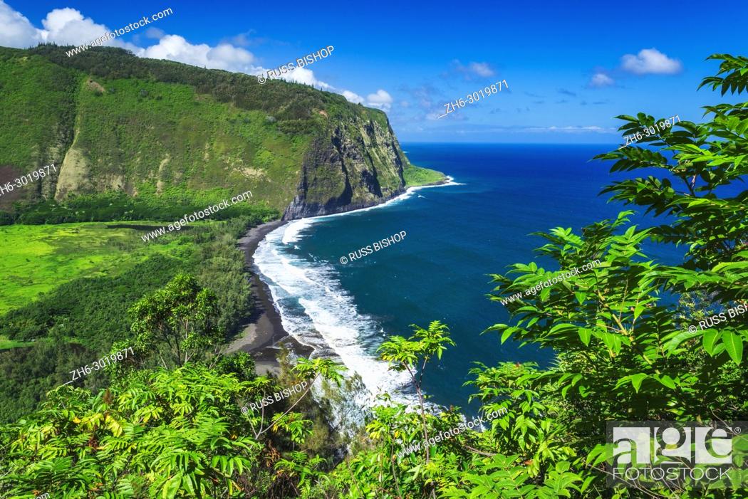 Stock Photo: Waipio Valley, Hamakua Coast, The Big Island, Hawaii USA.