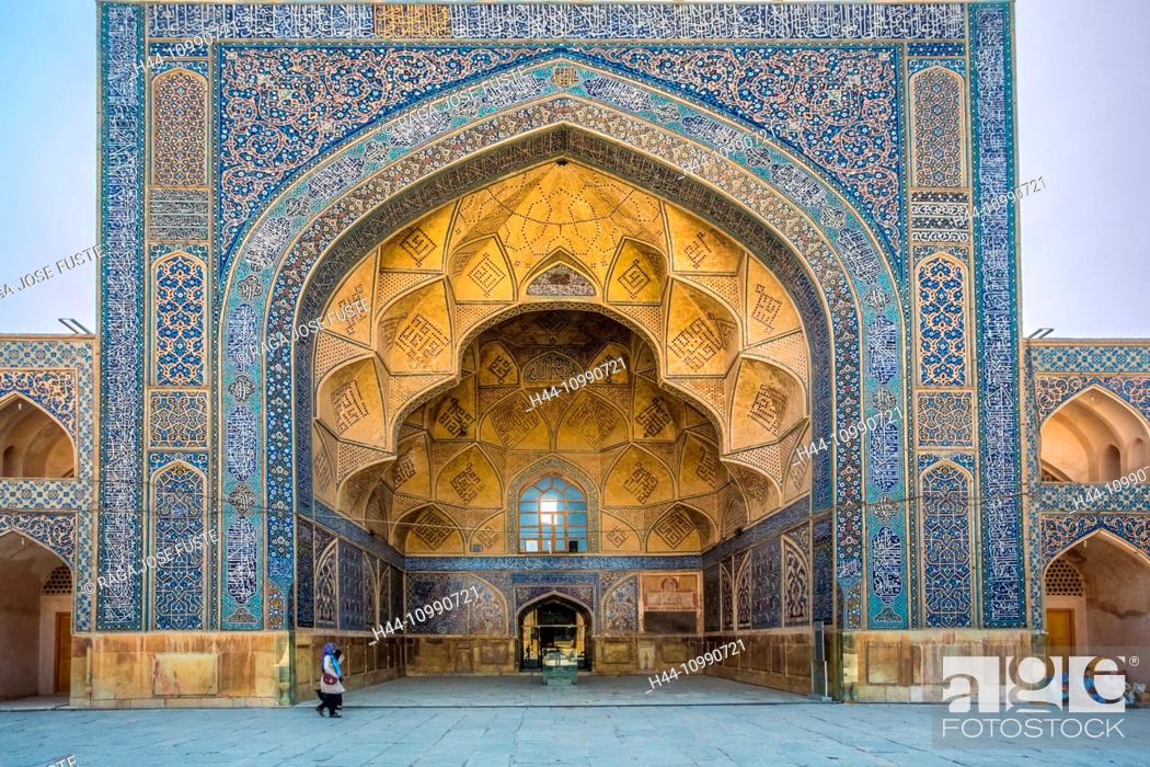 Video chat in Isfahan
