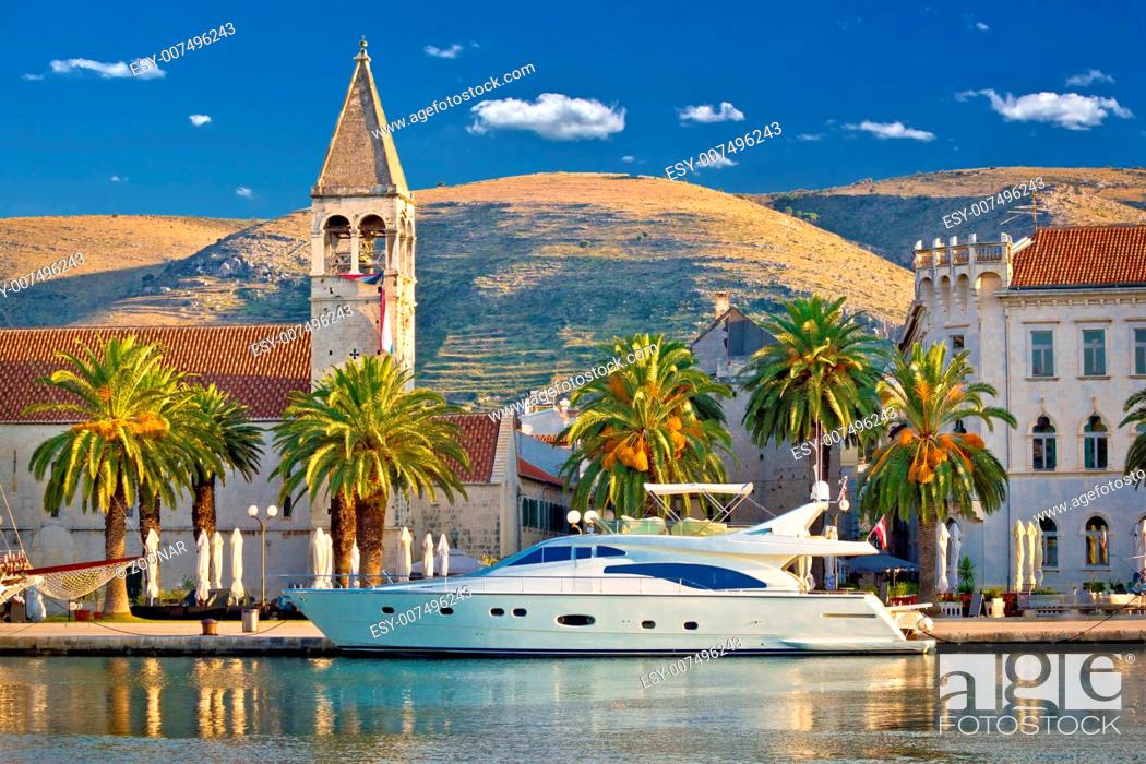 Stock Photo: Town of Trogir yachting waterfront.