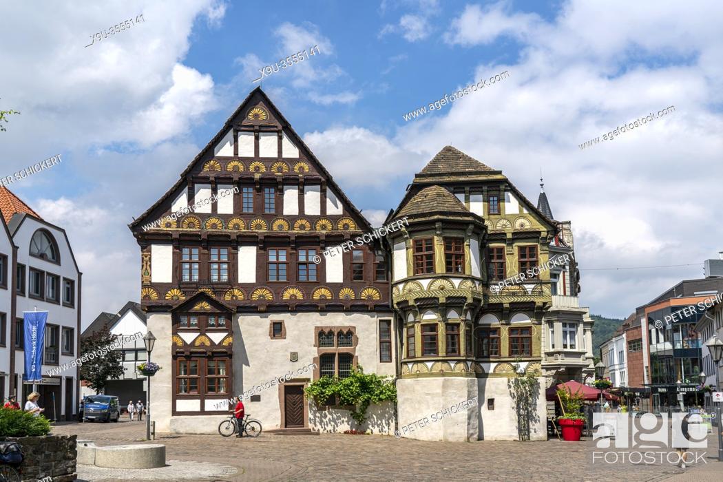 Imagen: Historisches Fachwerkhaus in Höxter, Nordrhein-Westfalen, Deutschland, Europa | half-timbered building in Hoexter, North Rhine-Westphalia, Germany, Europe.
