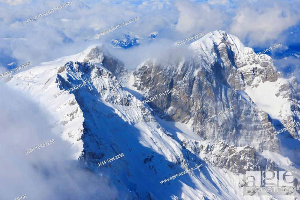 Stock Photo: Alps, view, Titlis, mountain, mountains, mountains, Huetstock, massif, fog, sea of fog, snow, Switzerland, Europe, Swiss Alps, winter, clouds.